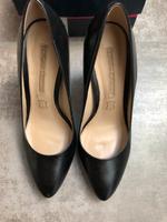 Buffalo Pumps High Heels Schwarz Leder Gr.41 Nordrhein-Westfalen - Meerbusch Vorschau