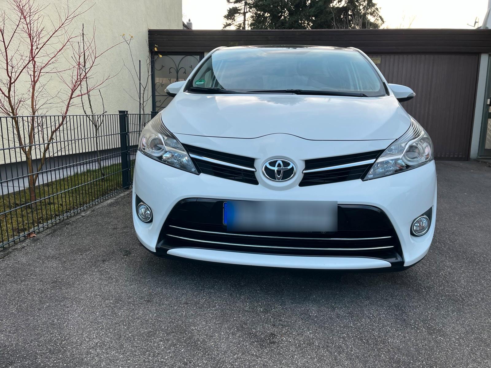 Abbildung des Autos Toyota Verso Diesel 7Sit…