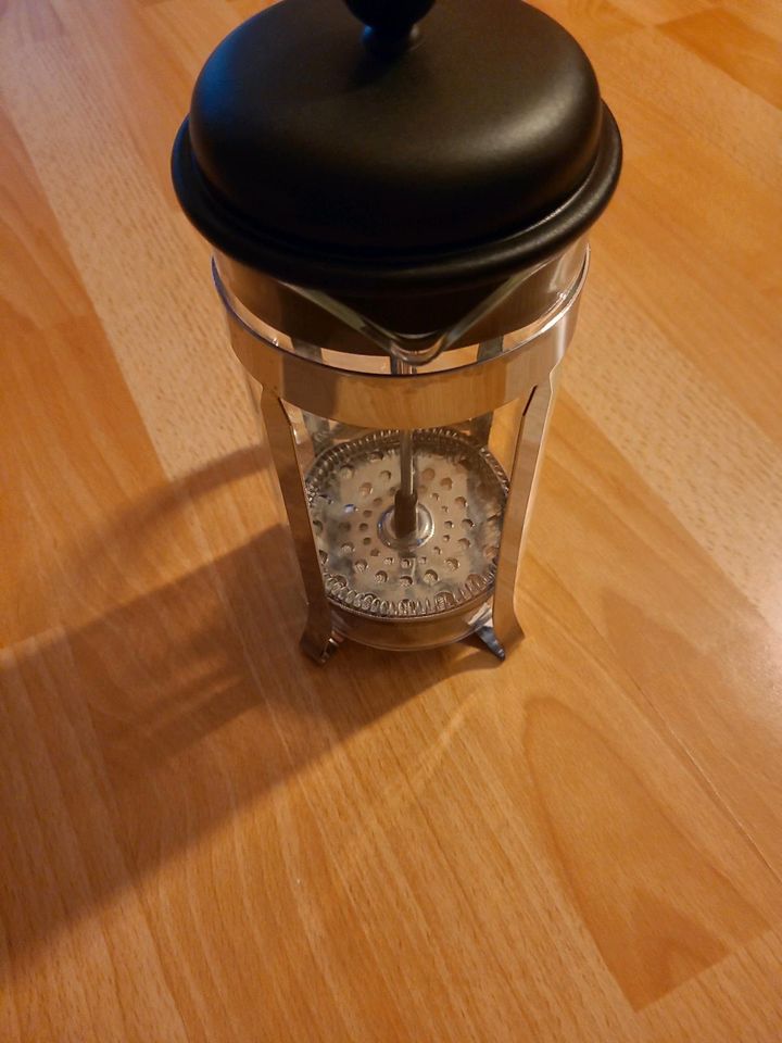 Bodum Kaffeebereiter Menge 1 Liter wie Neu in Langen (Hessen)