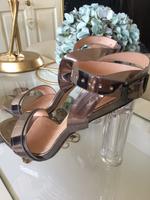 Zara Riemchensandalette High Heels Plexiglasabsatz Kupfer Gr. 36 Leipzig - Knautkleeberg-Knauthain Vorschau