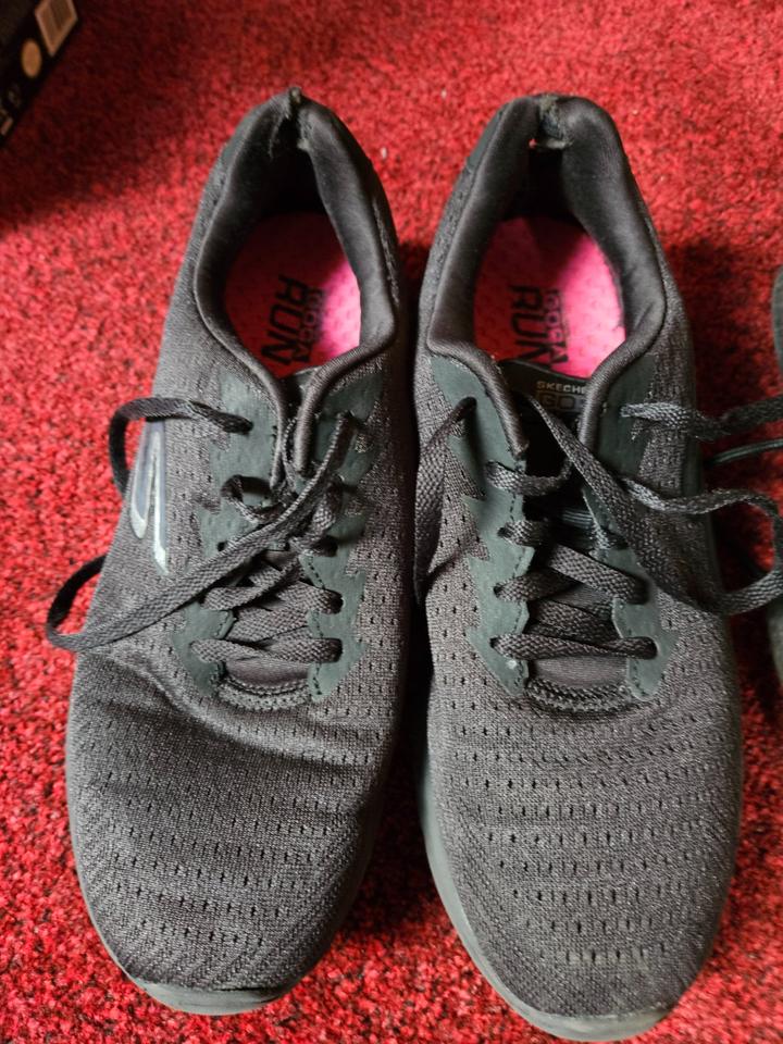 2x Skechers Damensneaker Gr.39 Schwarz 1x wie neu in Ennepetal