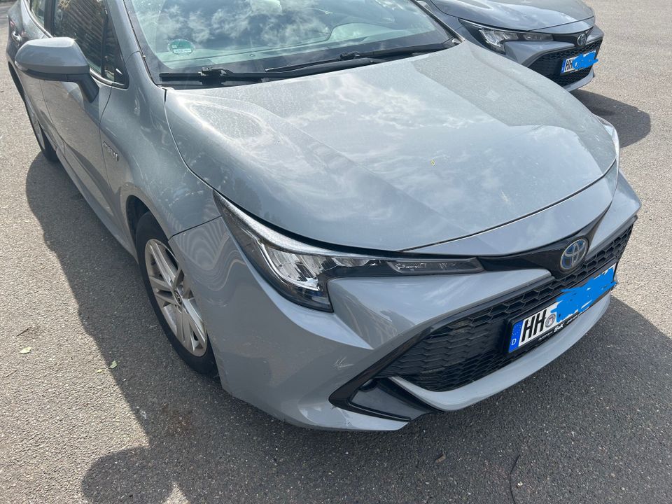 2 x TOYOTA COROLLA 1,8 Hibrid Automatik RFK LED Klima in Hamburg