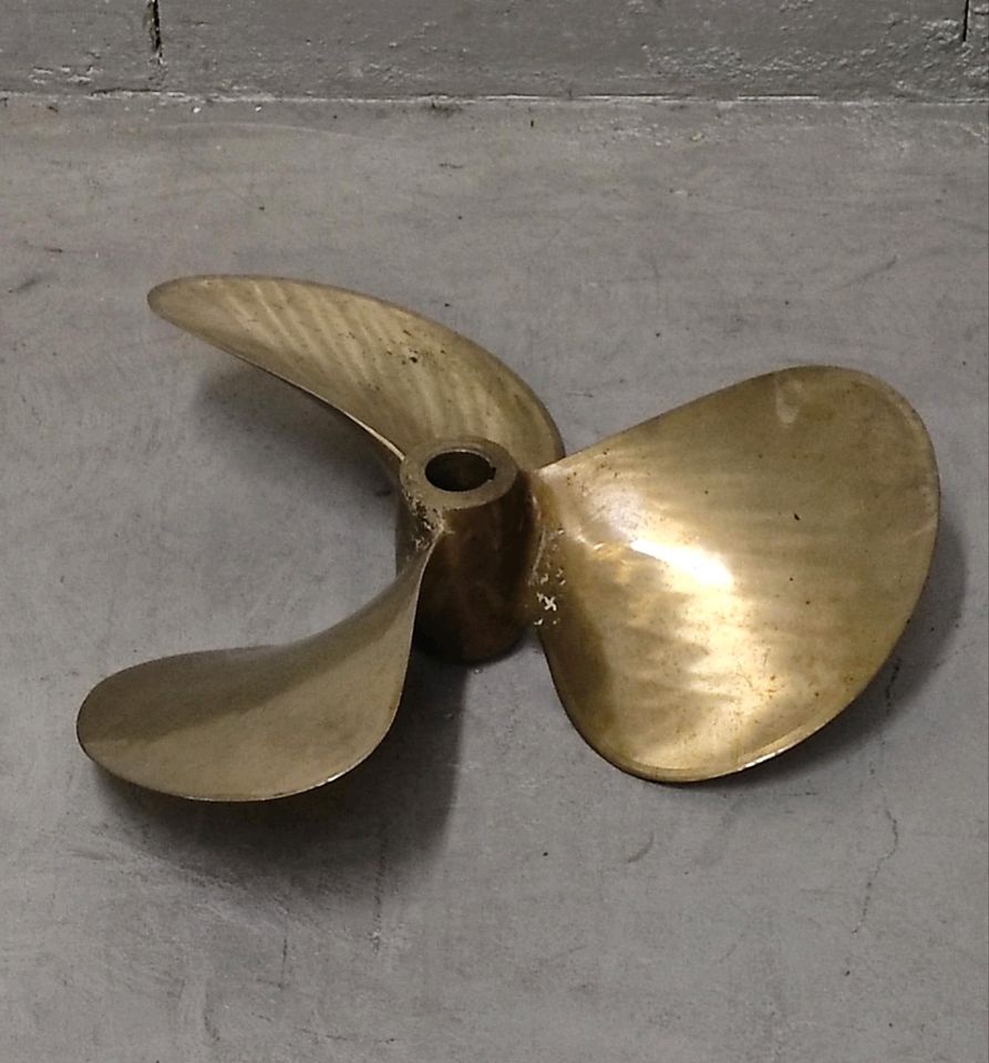 Antik XL Schiffsschraube 16 KG Bronze Messing Boot Propeller in  Nordrhein-Westfalen - Mönchengladbach | Kunst und Antiquitäten gebraucht  kaufen | eBay Kleinanzeigen ist jetzt Kleinanzeigen