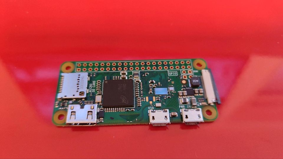 Raspberry Pi Zero W inkl. Kamera, Gehäuse & microSD in Leverkusen