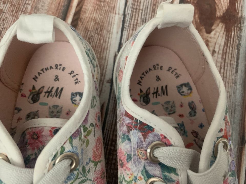 Nathalie Lete x H&M  Sneaker Schuhe Blumen Gr. 27 in Solingen