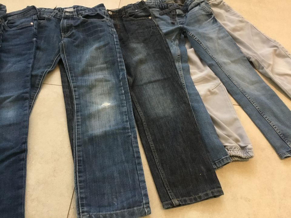 Jeans Junge Gr. 134/140 9-10 Jahre Paket 8 Stück in Zolling