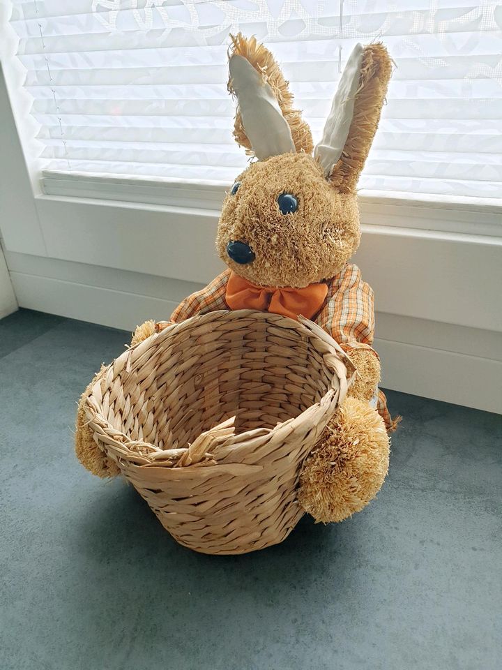 Neu Hase aus Bast mit Korb, Ostern, Dekofigur in Bayern - Regensburg | eBay  Kleinanzeigen ist jetzt Kleinanzeigen