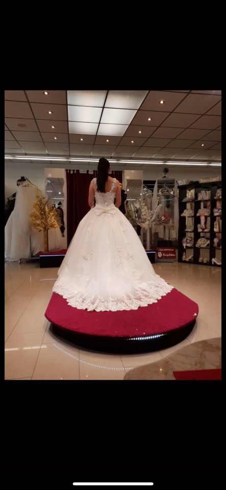 Brautkleid Hochzeitskleid Prinzessinnenkleid Kleid in Hagen