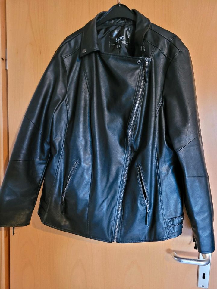 Lederjacke Damen Gr. 50 in Klausen