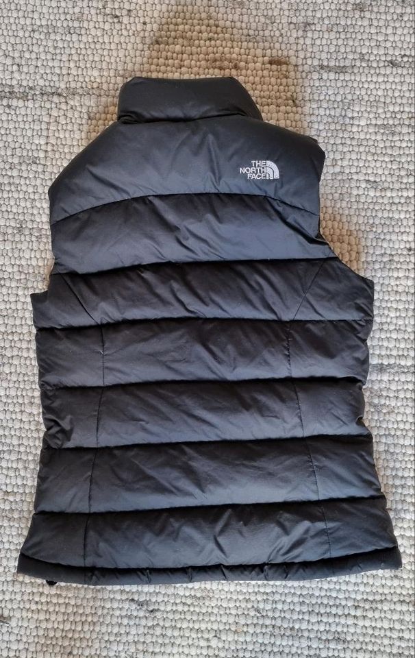 The North Face Nuptse 700 Daunenweste XS Damen schwarz neu in Braunschweig