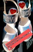 funkelnde LOVE MOSCHINO's Original, NEU mit Karton Berlin - Hellersdorf Vorschau