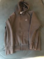 Sweatshirt Jacke Tommy Hilfiger schwarz Größe 170 Nordrhein-Westfalen - Gevelsberg Vorschau