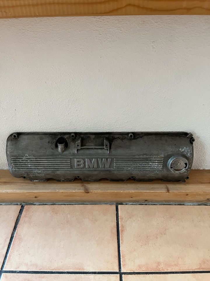 BMW e30 ventildeckel in Großostheim