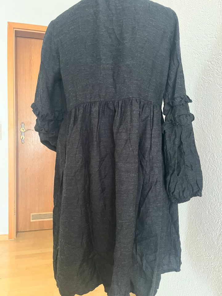 Midikleid von Zara in Freiburg im Breisgau