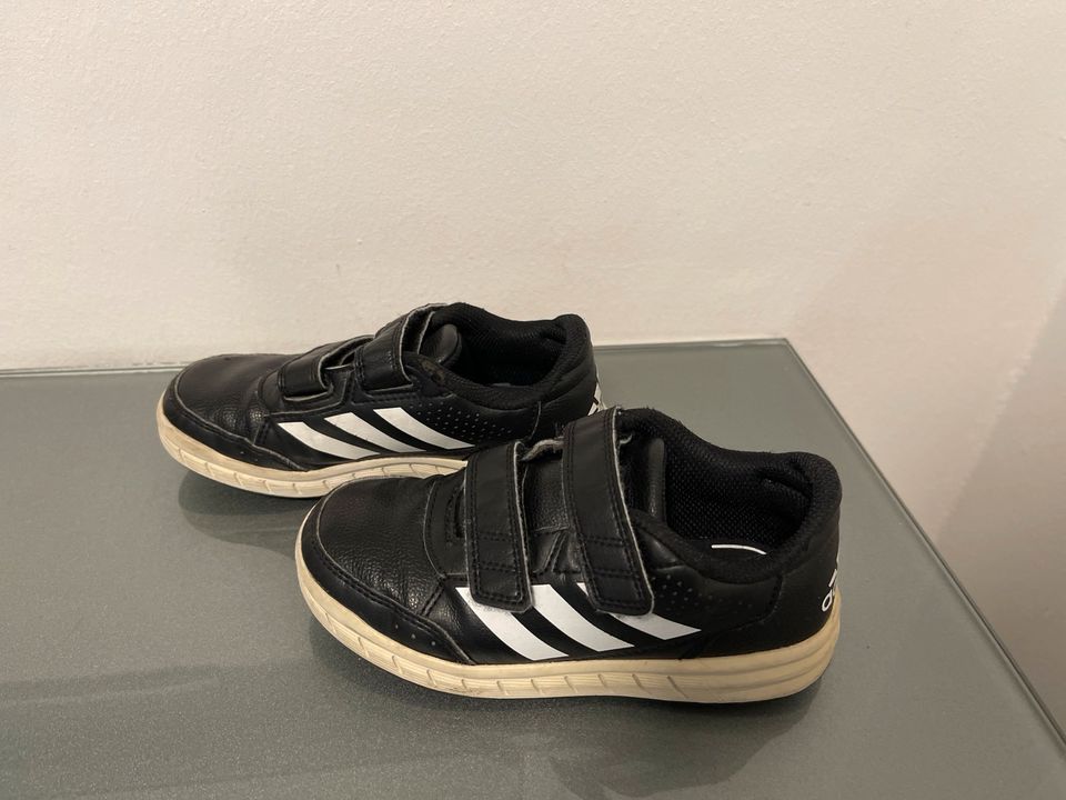 Adidas Kinderschuhe Größe 29,gebraucht in Augsburg