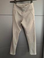 3/4 Leggins mit seitlichen Taschen Nordrhein-Westfalen - Siegburg Vorschau