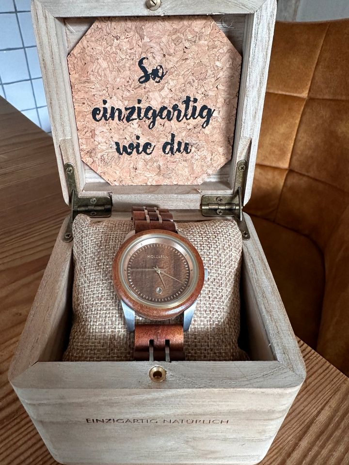 Holzkern Uhr „Beyla“ Koa & Walnuss Nordic Collection in Neu-Anspach