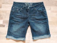 Jeanshose / Shorts blau Gr. S Niedersachsen - Uslar Vorschau