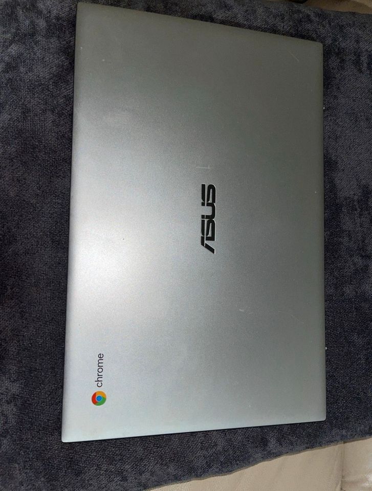 Asus Chromebook c425T in Kitzingen