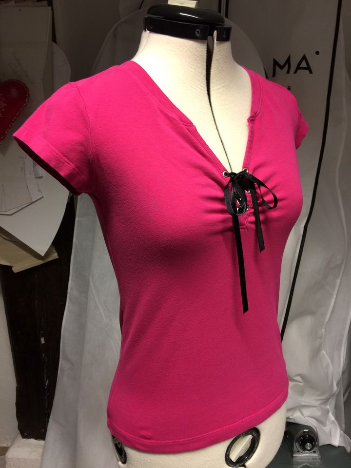 Damen T-shirt geschnürt Größe XS / S 34 / 36 Pink in Bayern - Regensburg |  eBay Kleinanzeigen ist jetzt Kleinanzeigen
