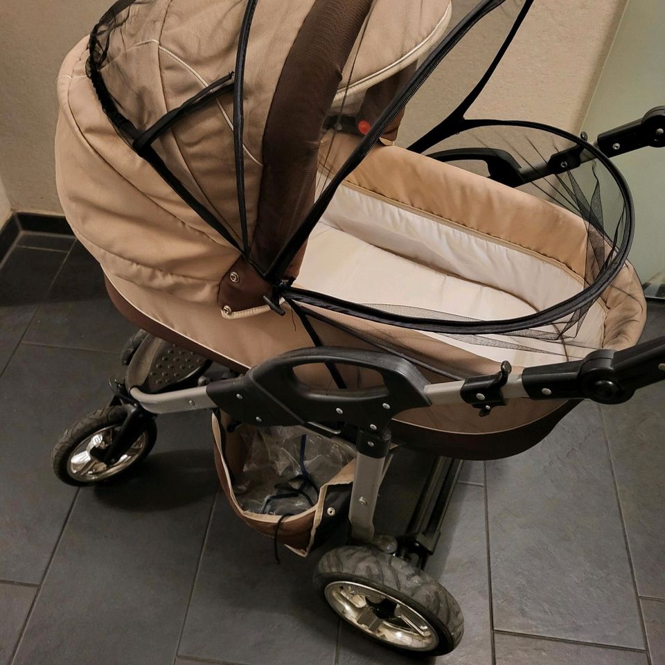 Kinderwagen Bergsteiger Capri in Leuna