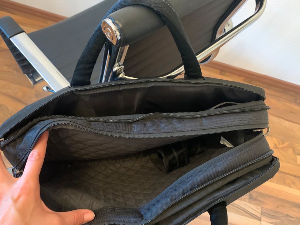 Hochwertige Laptoptasche mit vielen Fächern DELL in München