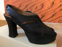 schwarze Leder Pumps Lederpumps High Heels Gr. 38 1/2 neuwertig Hessen - Wölfersheim Vorschau