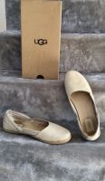 Creme UGGS Slipper / Sommerschuh / Ballerina y2k vintage Baden-Württemberg - Aichtal Vorschau