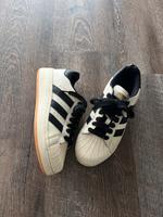 Adidas Superstar beige schwarz gr 40 2/3 neuwertig Niedersachsen - Haren (Ems) Vorschau