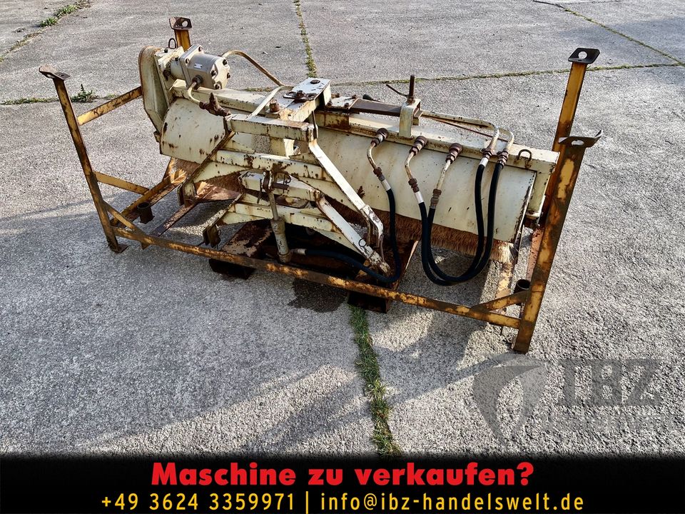 Besen Kehrmaschine Multicar M24 M25 Vorbau Frontanbau Bürste Kehr in Ohrdruf