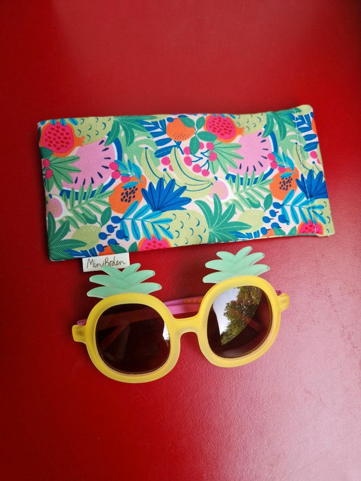 Mini Boden Sonnenbrille Ananas in Bremen