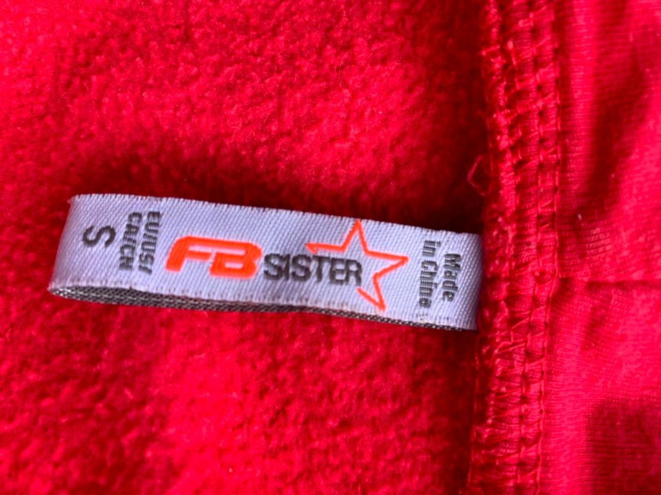 Sweatjacke rot/pink S weiche Qualität FB Sister in Mönchengladbach