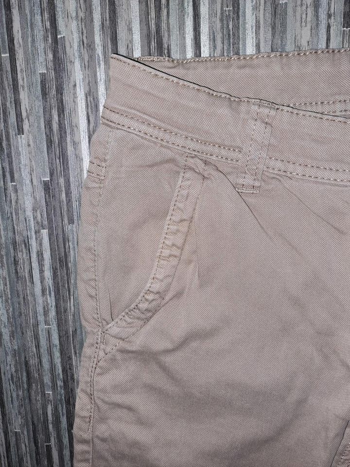 s.oliver Chino- Hose Größe 164 in Elterlein