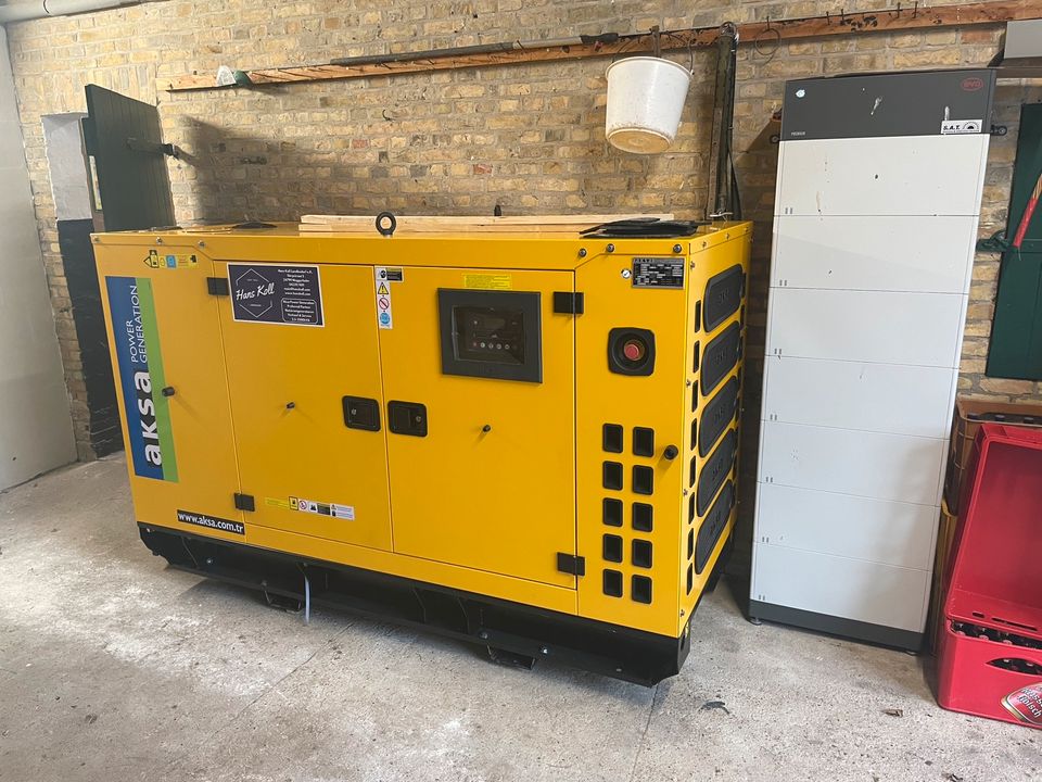 Angebot! Aksa APD25A 20kW Notstromaggregat Notstromgenerator Feuerwehr in Meggerdorf