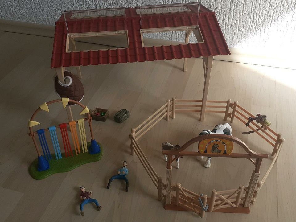 SCHLEICH Reitschule inkl. Zubehör in Obercunnersdorf