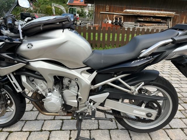 Yamaha Faser FZ6 in Aschau im Chiemgau