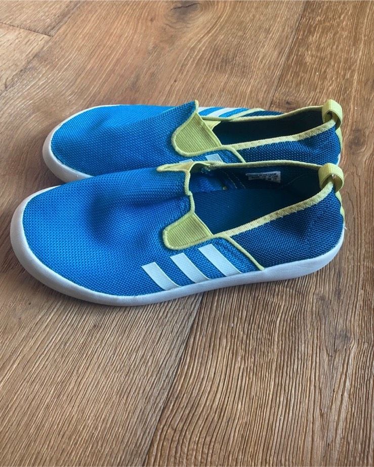 Adidas Badeschuhe 38 in Blaichach