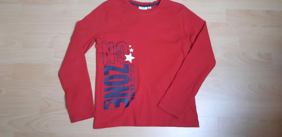 Langarmshirt 2x rot 134 /140 in Eggersdorf