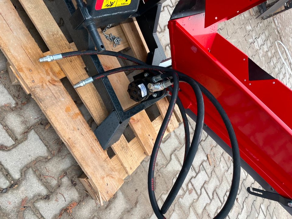 Grobhacker RP150 mit 3m Förderband 8 Messer Häcksler Brennholz in
