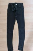 Schwarze Skinny Jeans Jeanshose H&M Gr. 34 Nordrhein-Westfalen - Dormagen Vorschau