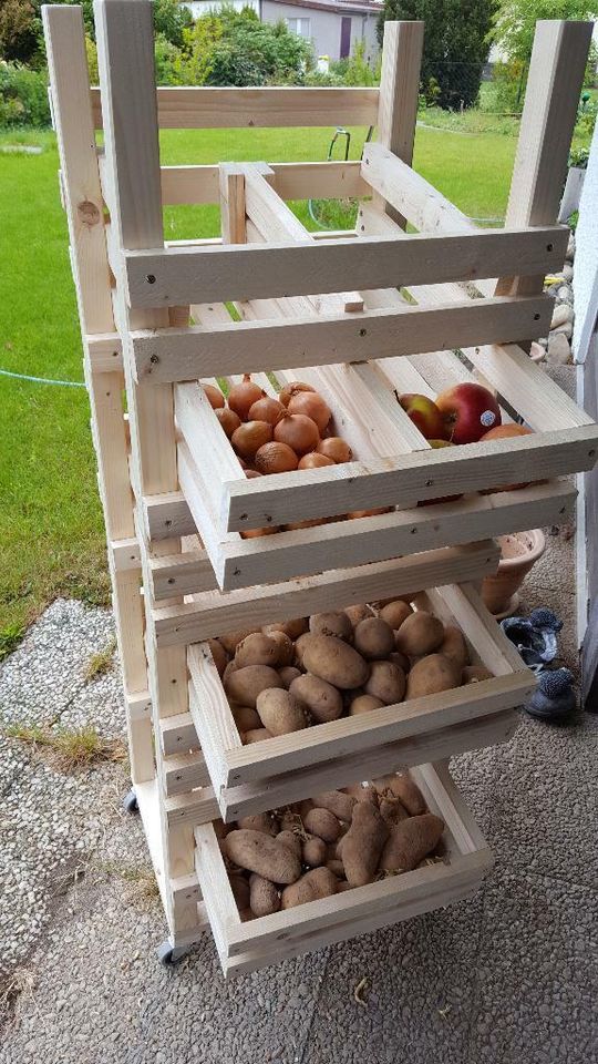 Regal zur Lagerung von Obst und Gemüse in Rüsselsheim