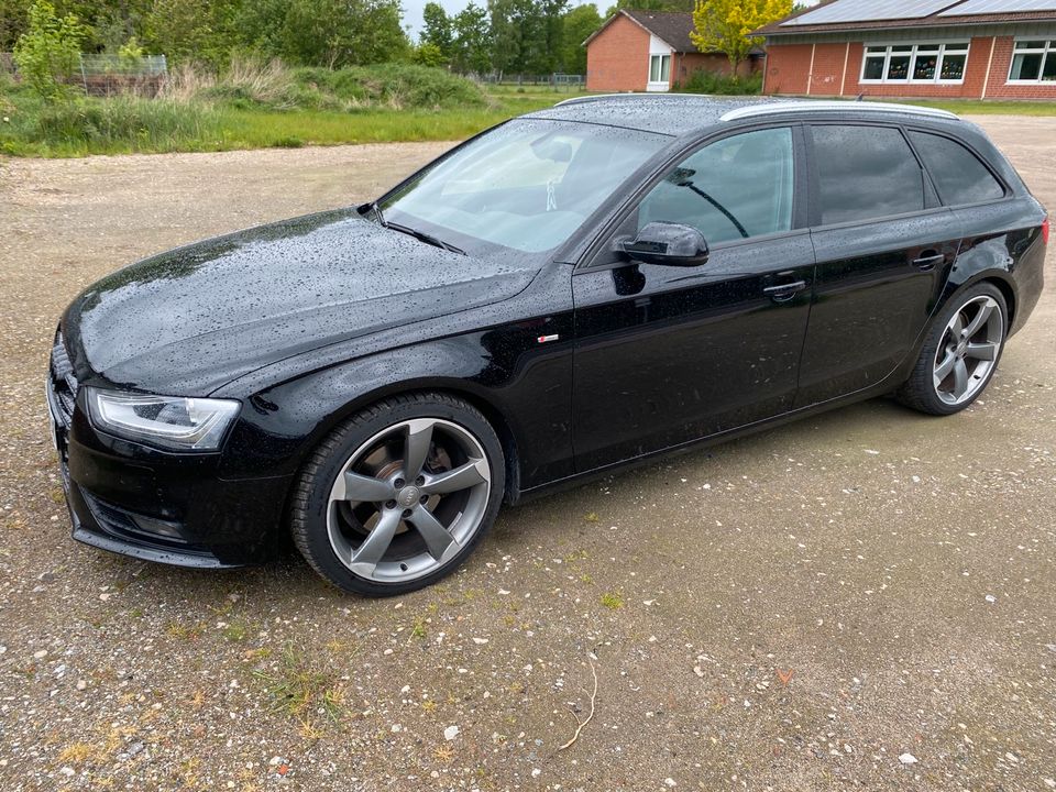 Audi A4 Avant 2,0TDI Automatik SLINE in Tespe