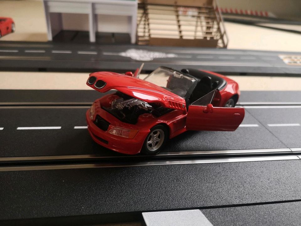 Modellauto BMW Z3 Roadster 2.8 Maßstab 1:24 von Welly in Bad Mergentheim