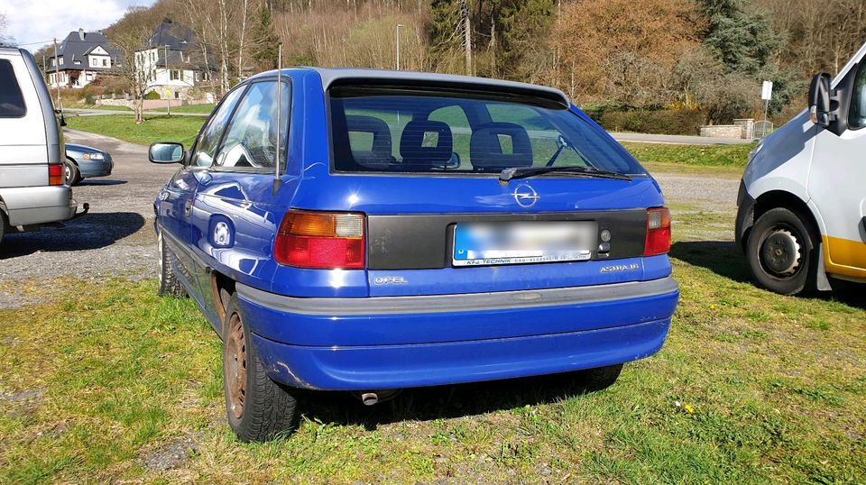 Opel Astra F CC Coupe blau Teilespender Bastler Schlachtfest in Idar-Oberstein