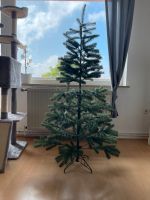 Künstlicher Tannenbaum zum Zusammenstecken inkl. Baumschmuck Nordrhein-Westfalen - Remscheid Vorschau