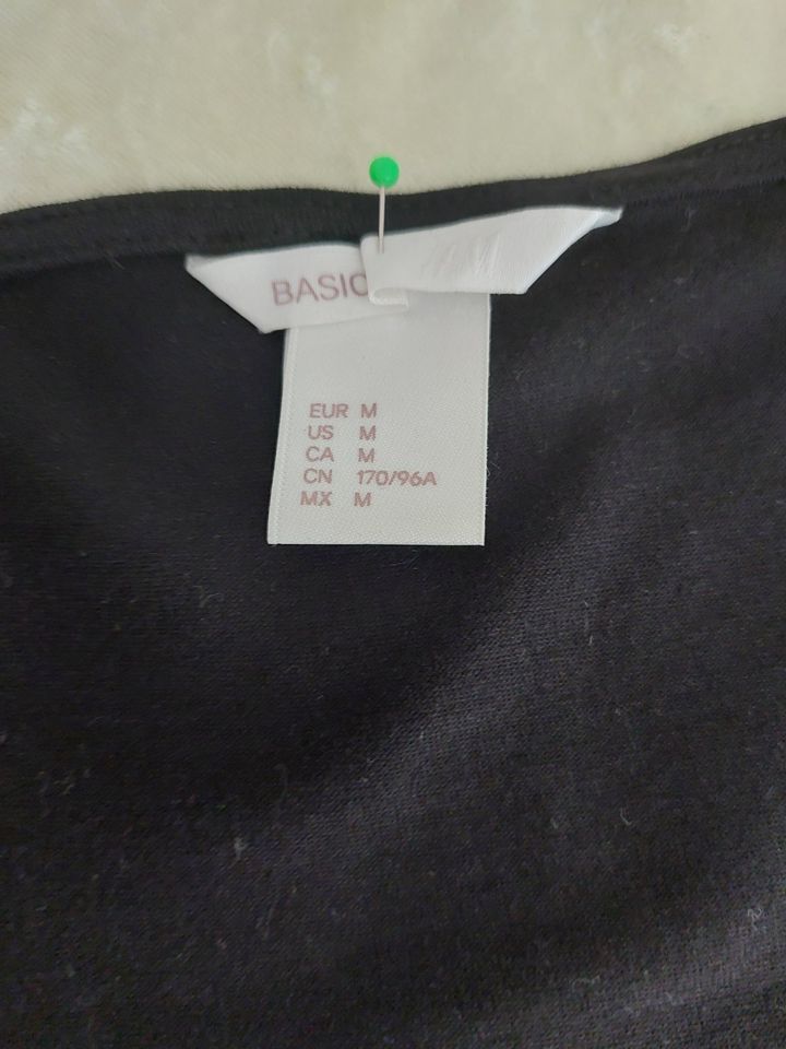 NEU: Gr. M SCHWARZ T-Shirt Unterzieh Shirt 95 % Baumwolle in Hamburg