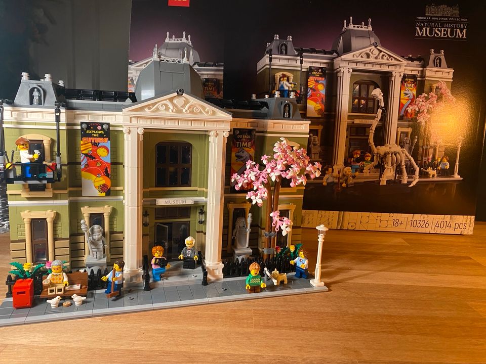Lego-Sammlung mit Boxen original aus Lego so gut wie neu in Emmerich am Rhein
