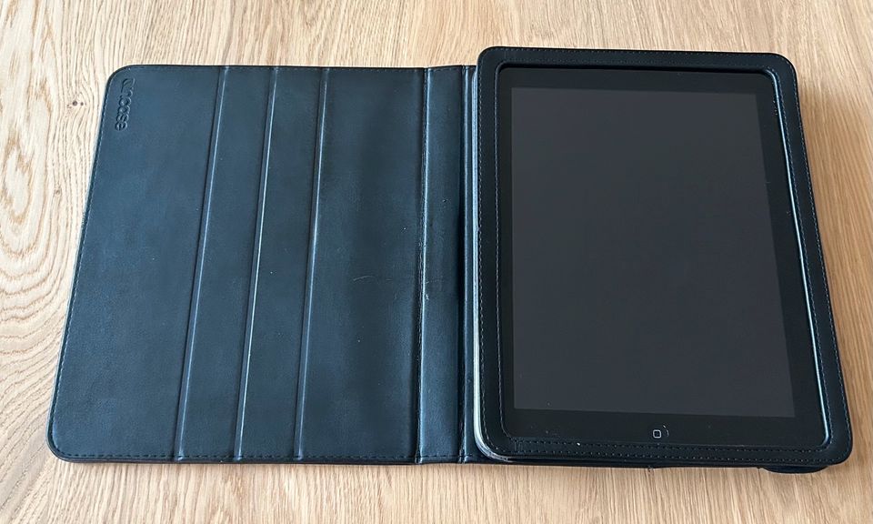 Apple iPad 1 16GB - Defekt in Esslingen