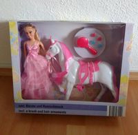 Prinzessin mit weißen Pferd und Haarschmuck Spielzeug für Mädchen Baden-Württemberg - Rosenberg Vorschau