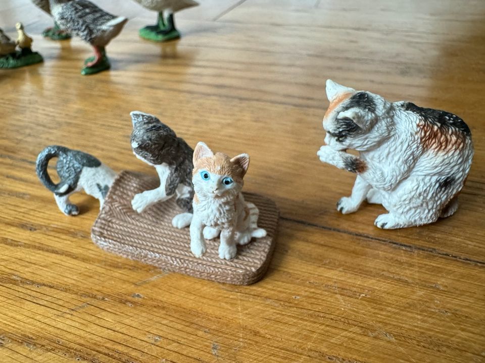 Schleich Großes Bauernhof-Set 28xKuh Kalb Schwein Huhn Katze Ente in Berlin